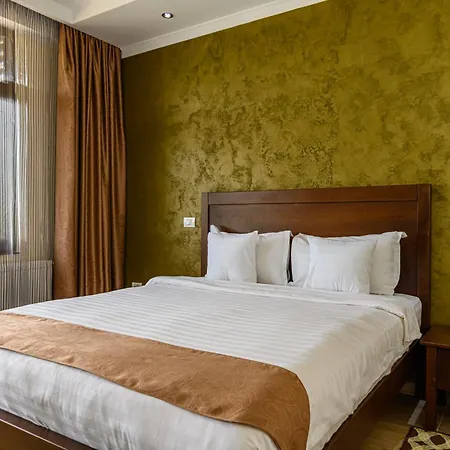 Hotel Deny Funland 4*